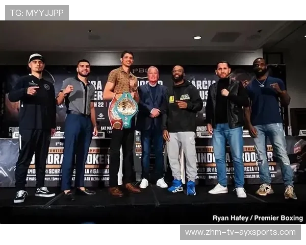 世界拳王卫冕战：全场碾压，裁判提前终止